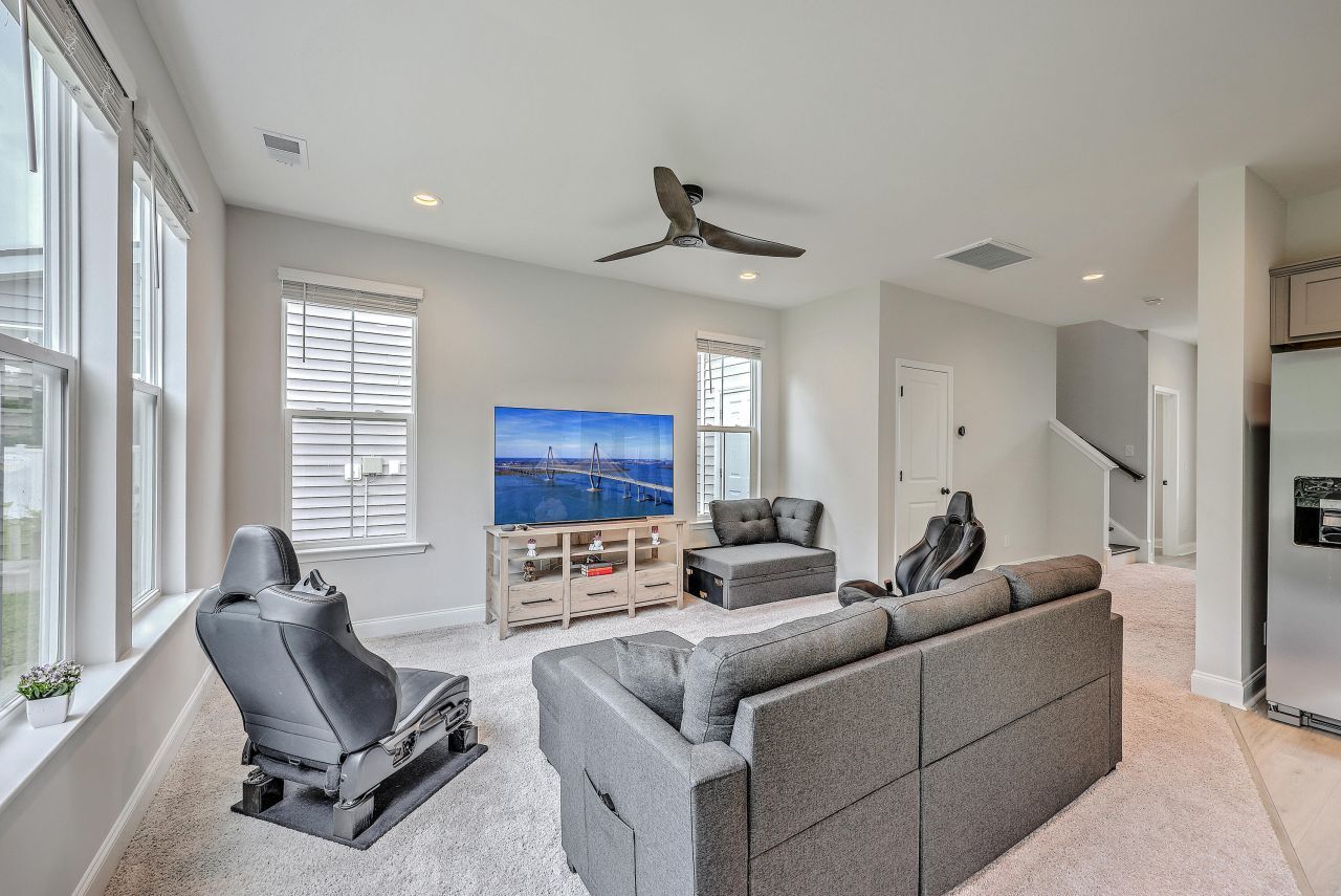 159 Hawthorne Landing Drive Photo 7