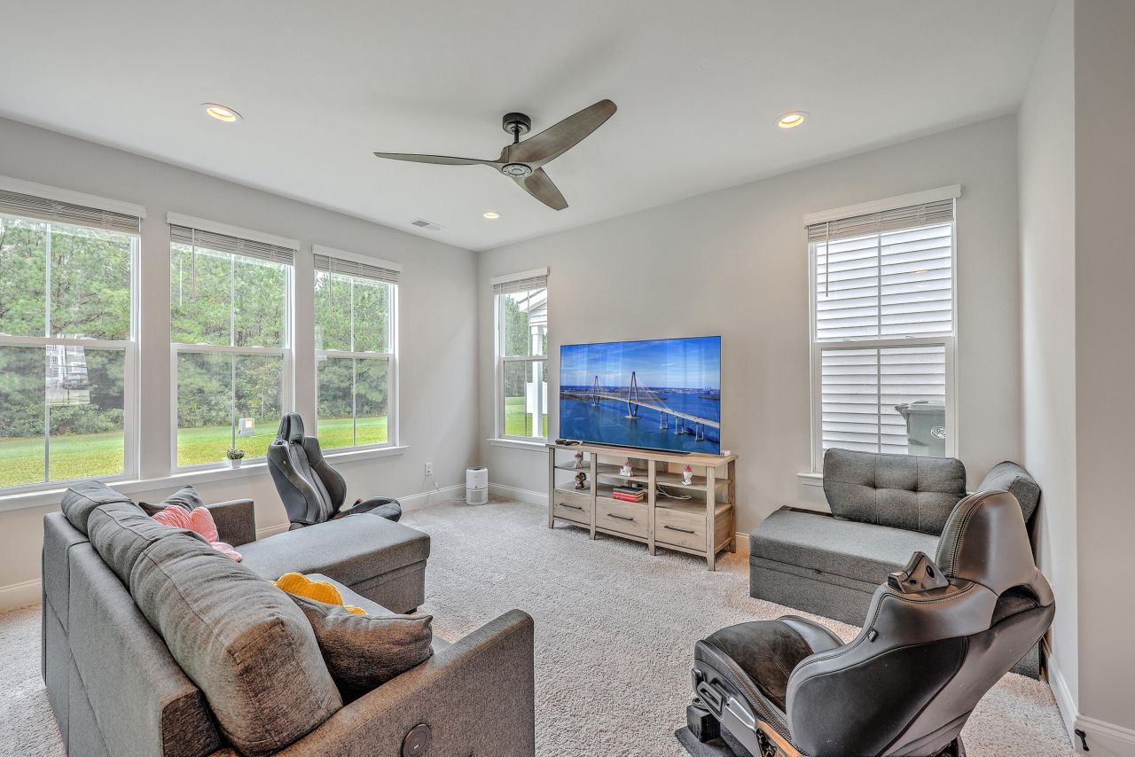 159 Hawthorne Landing Drive Photo 8