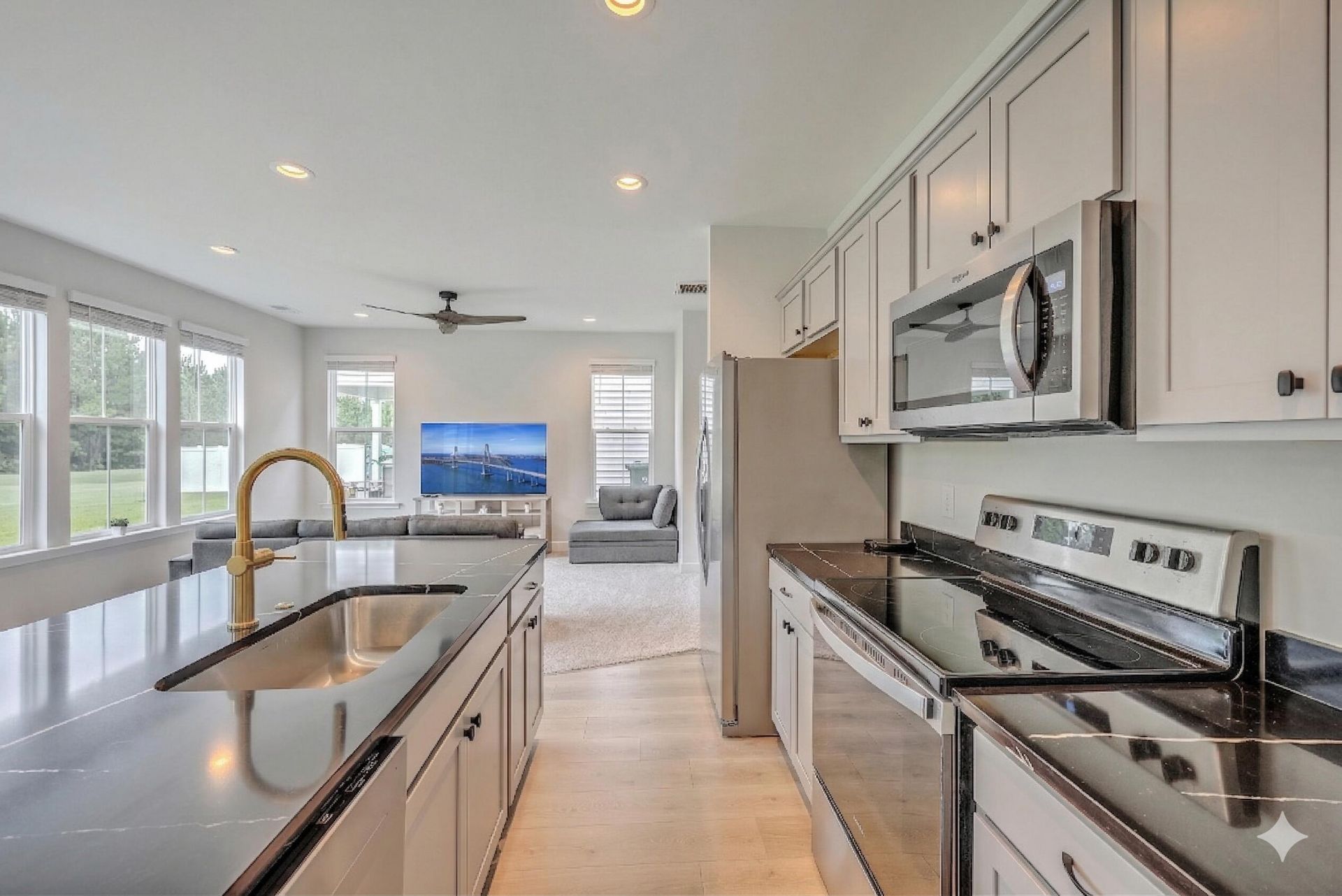 159 Hawthorne Landing Drive Photo 9