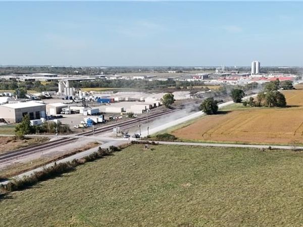 19151 Woodland Road, Spring Hill, KS 66053