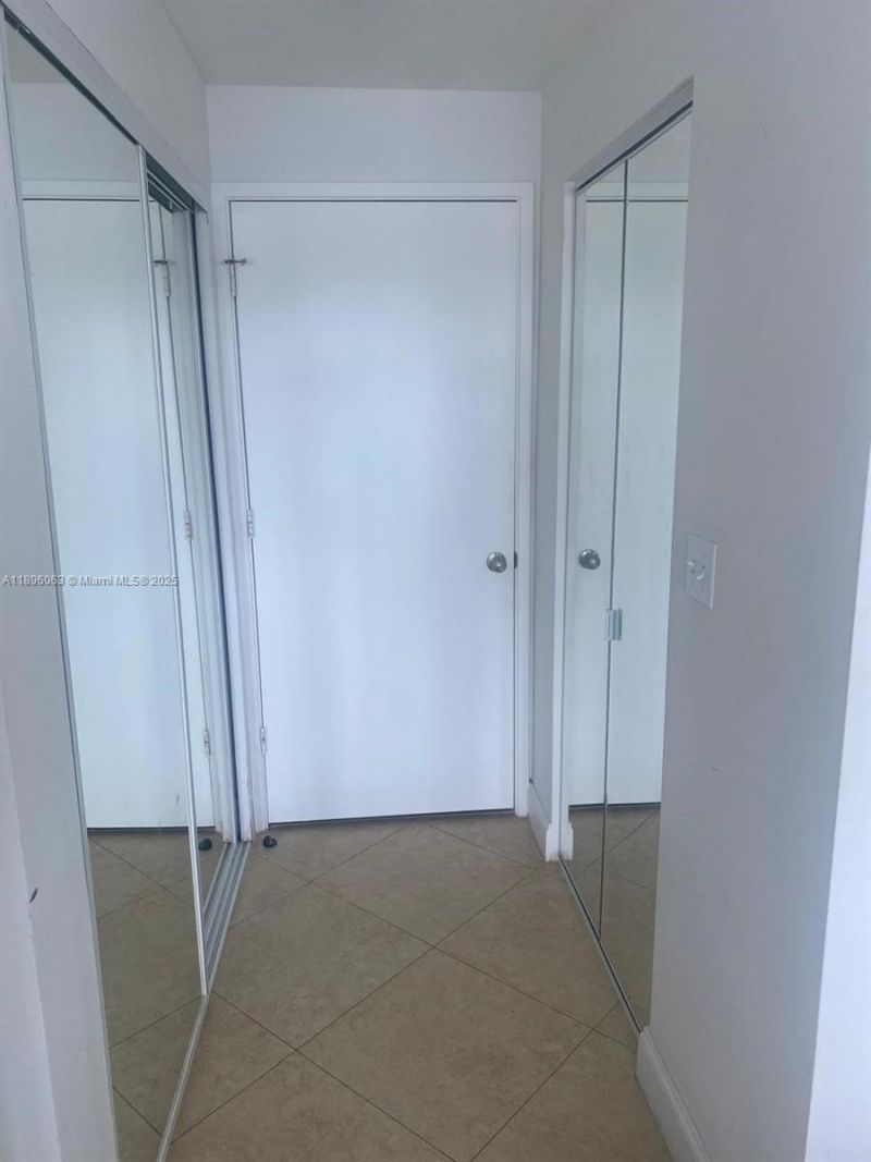 6580 Indian Creek Dr, Unit 206, Miami Beach, FL 33141 Photo