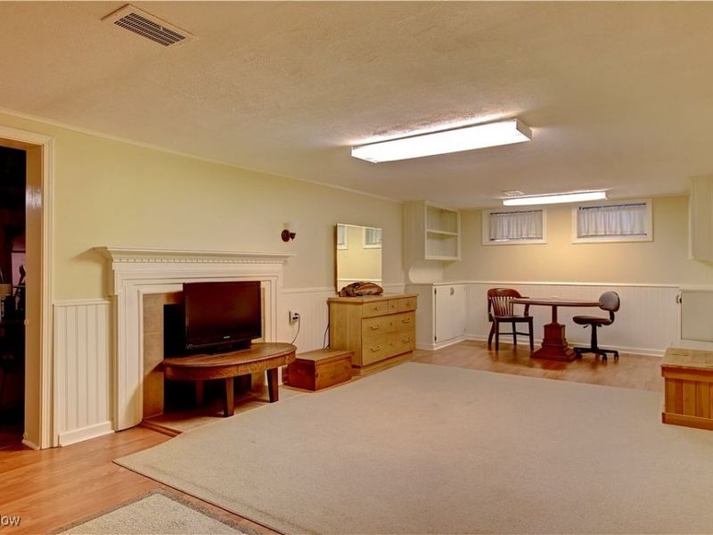 2763 Derbyshire Road, Cleveland, OH 44106 Photo 27