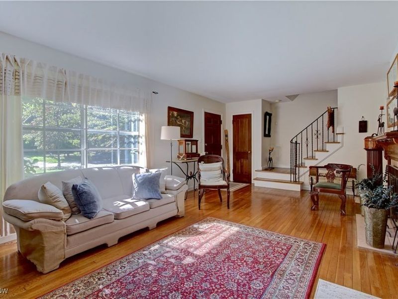 2763 Derbyshire Road, Cleveland, OH 44106 Photo 3