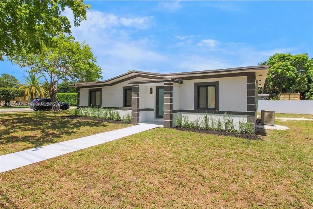 13885 NW 5th Ave, North Miami, FL 33168 Photo