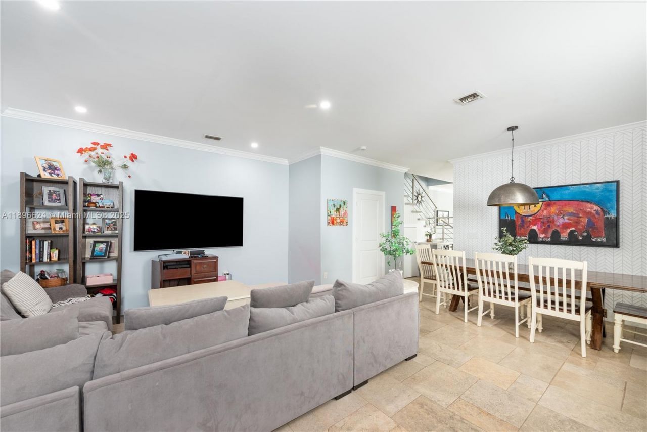 3056 New York St, Unit 3056, Miami, FL 33133 Photo