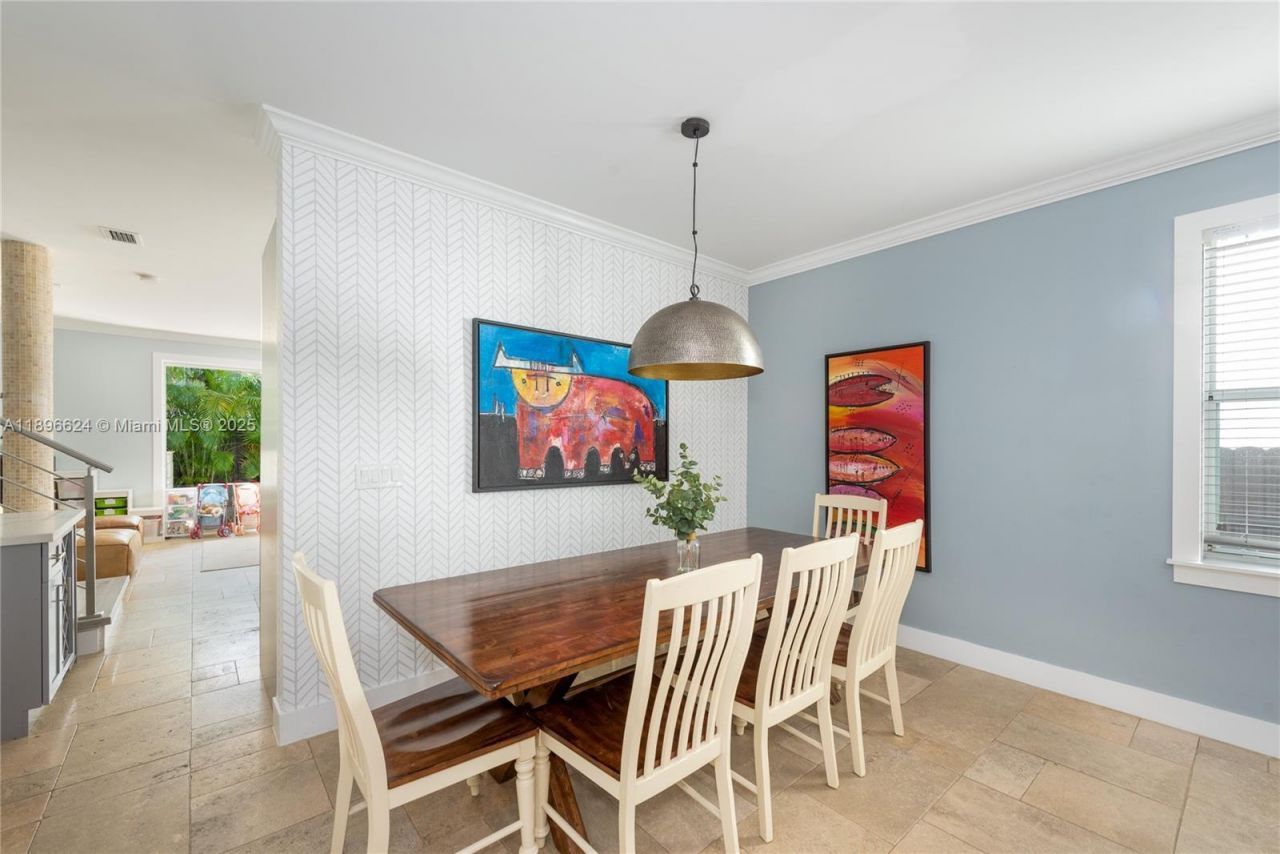 3056 New York St, Unit 3056, Miami, FL 33133 Photo