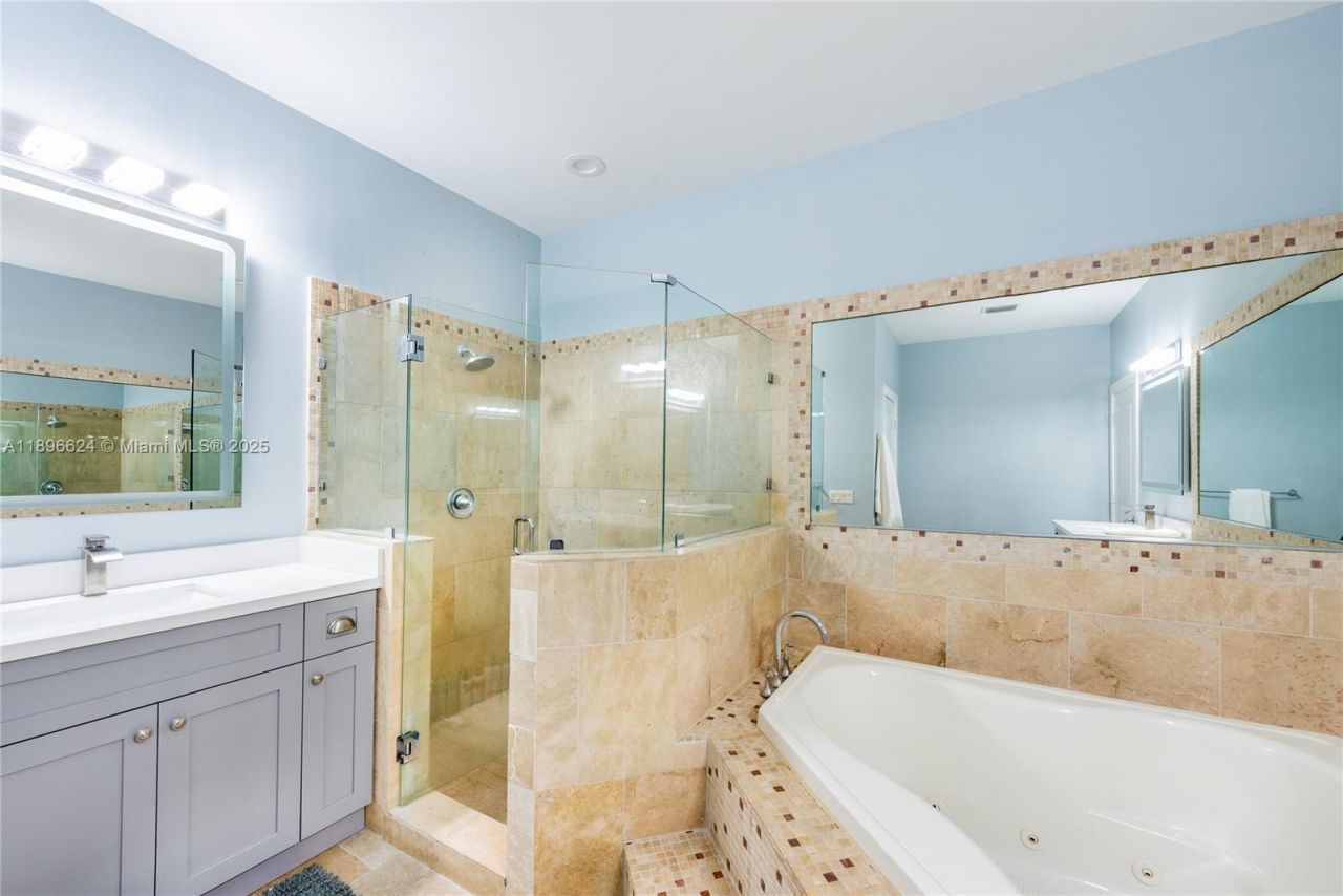 3056 New York St, Unit 3056, Miami, FL 33133 Photo