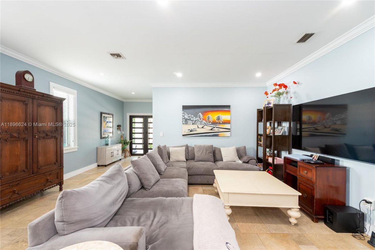 3056 New York St, Unit 3056, Miami, FL 33133 Photo