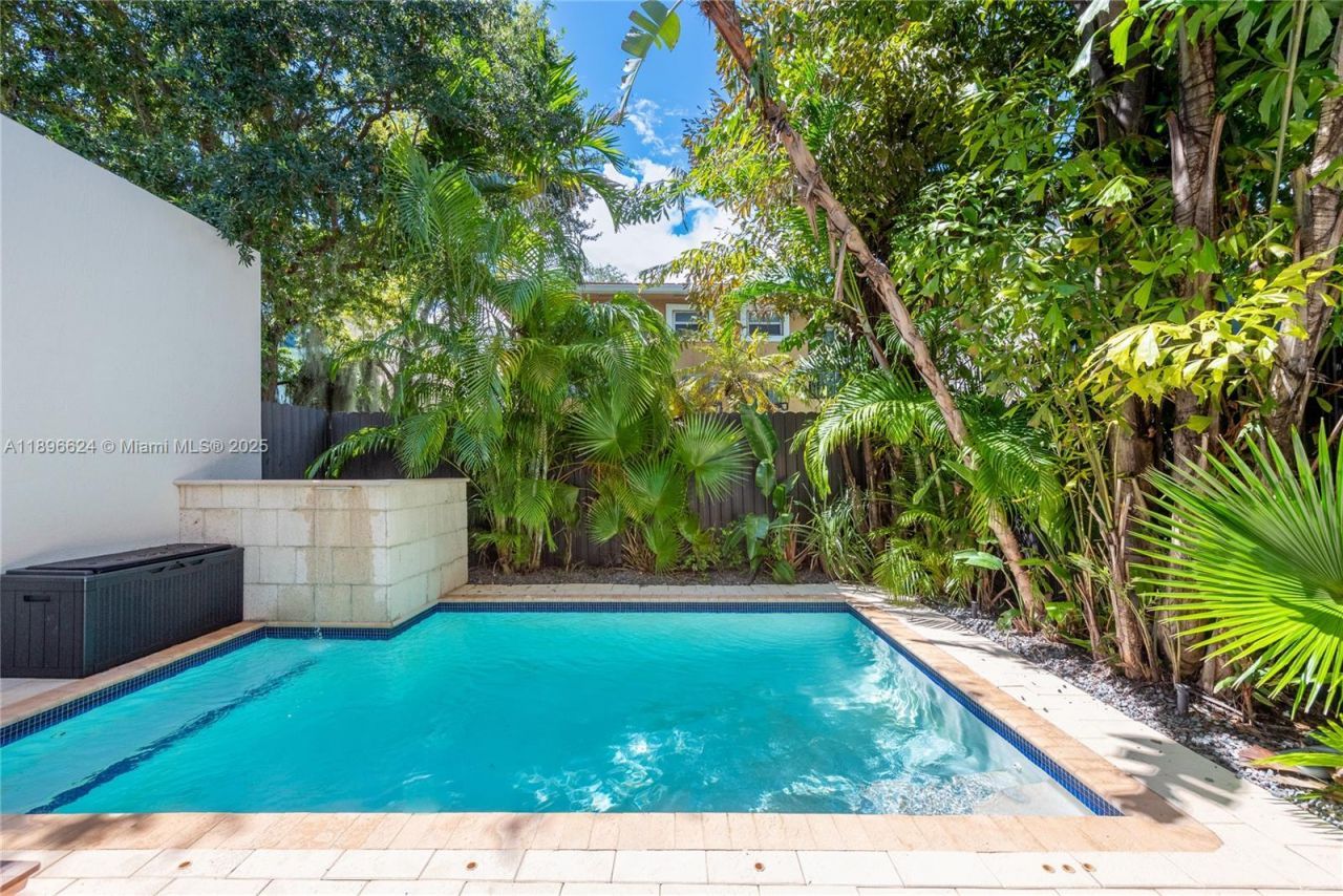 3056 New York St, Unit 3056, Miami, FL 33133 Photo