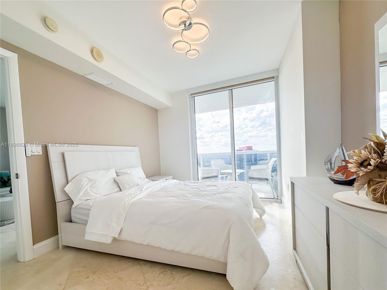 1850 S Ocean Dr, Unit 3308, Hallandale Beach, FL 33009 Photo