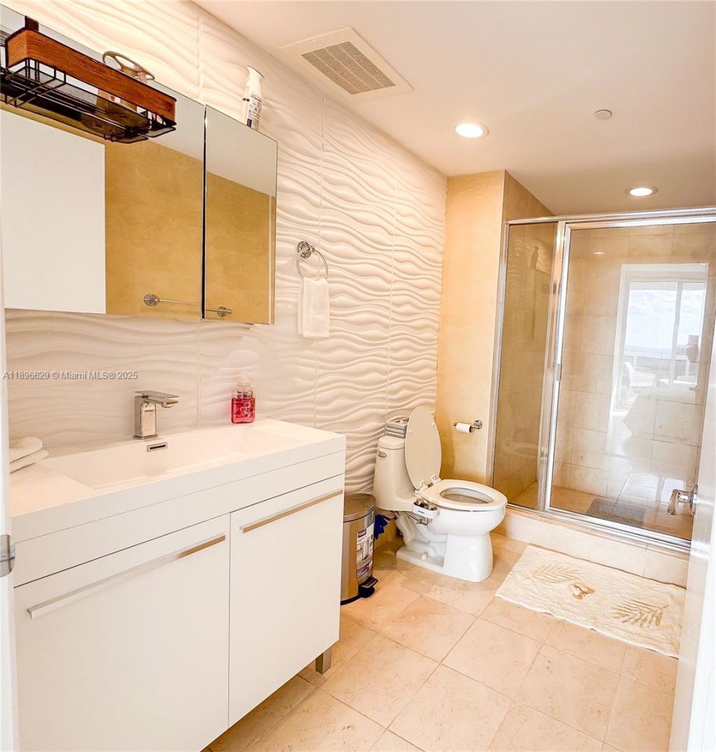 1850 S Ocean Dr, Unit 3308, Hallandale Beach, FL 33009 Photo