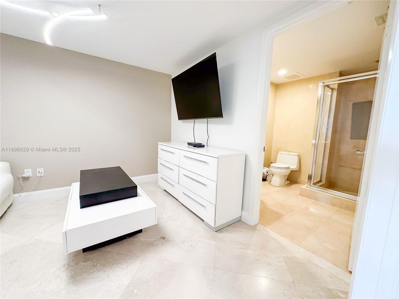 1850 S Ocean Dr, Unit 3308, Hallandale Beach, FL 33009 Photo