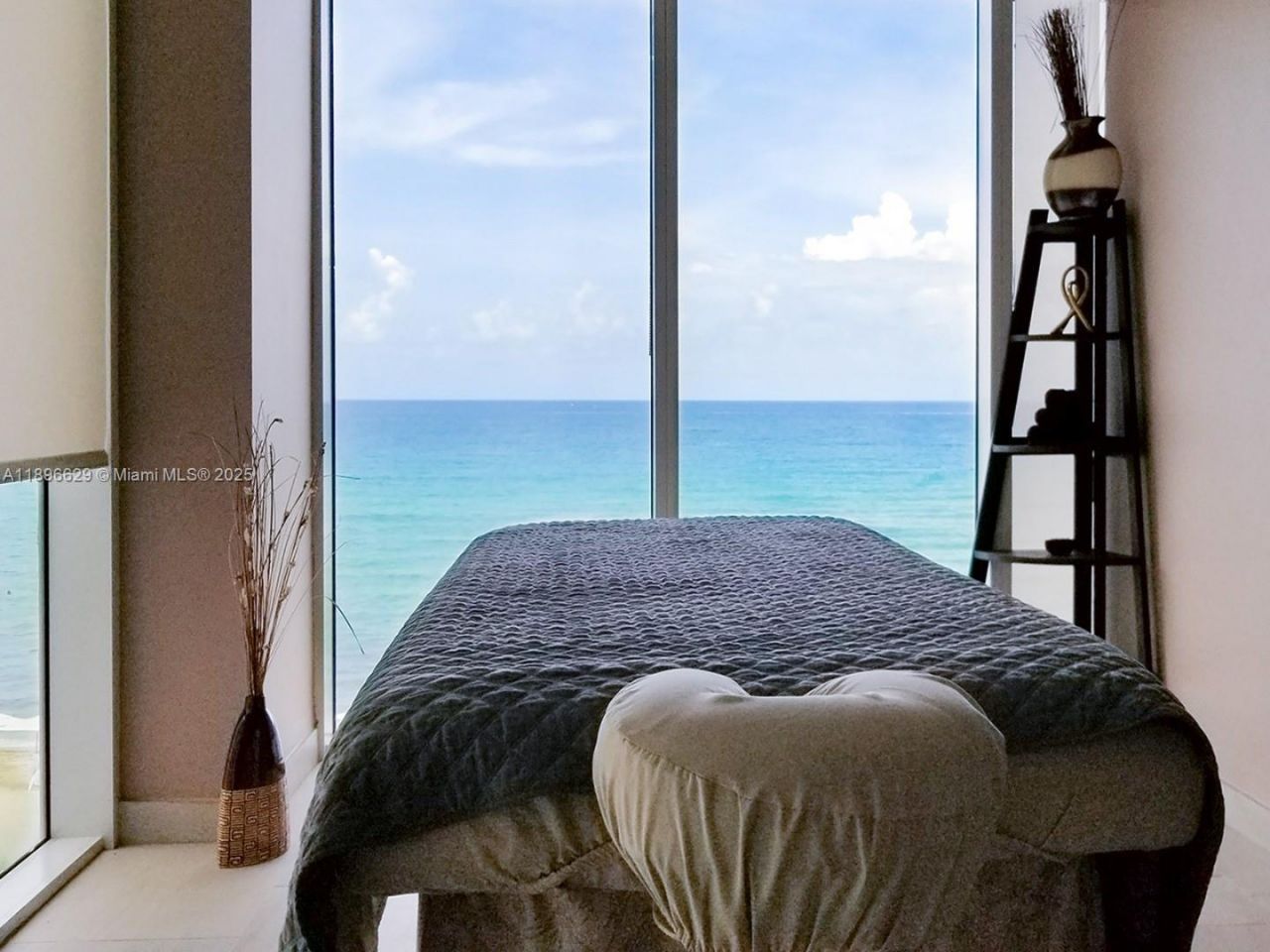 1850 S Ocean Dr, Unit 3308, Hallandale Beach, FL 33009 Photo