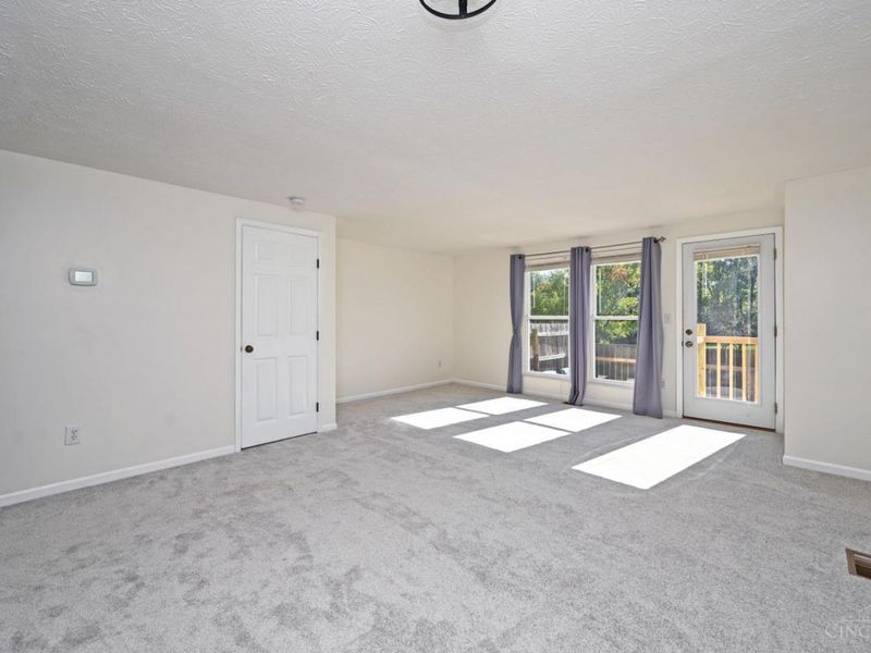 1055 Stratford Court, Unit 33, Loveland, OH 45140 Photo 11