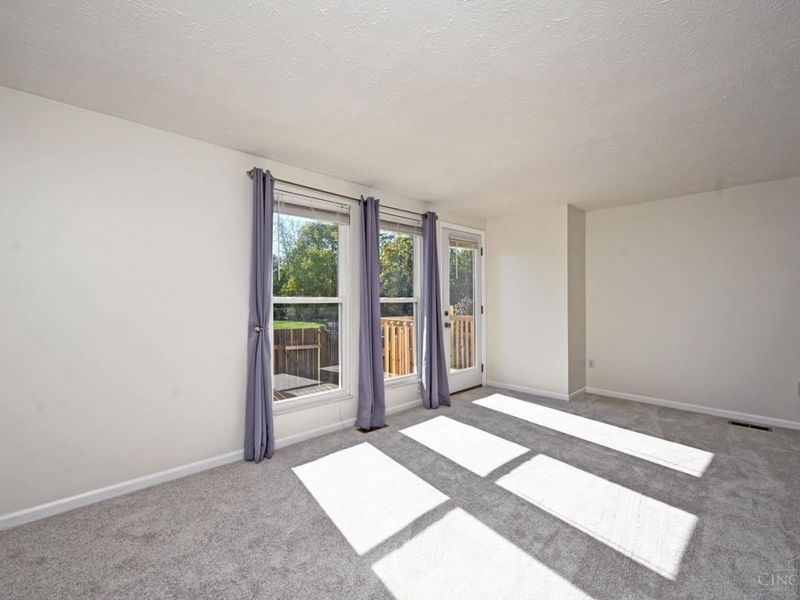 1055 Stratford Court, Unit 33, Loveland, OH 45140 Photo 15