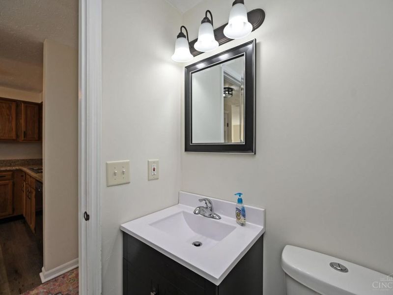 1055 Stratford Court, Unit 33, Loveland, OH 45140 Photo 18