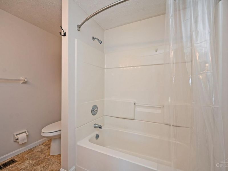 1055 Stratford Court, Unit 33, Loveland, OH 45140 Photo 26