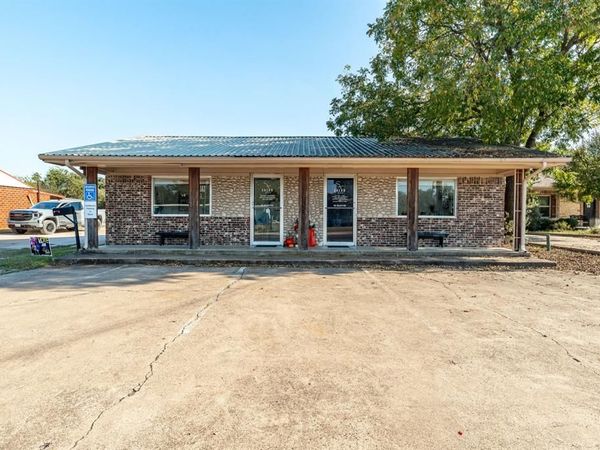 658 E Washington Street, Stephenville, TX 76401