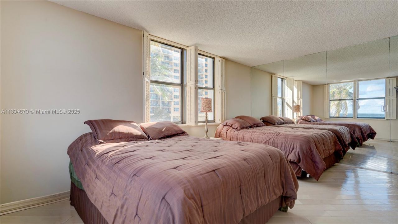 2301 S Ocean Dr, Unit 301, Hollywood, FL 33019 Photo