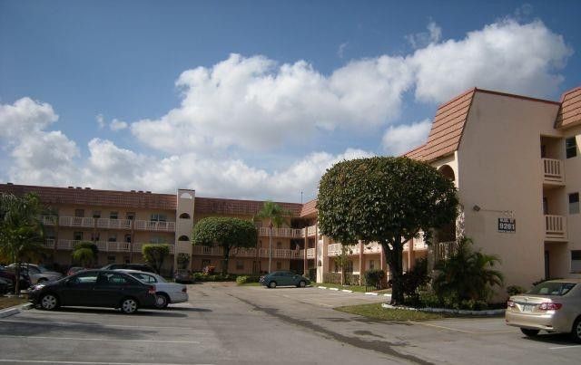 9261 Sunrise Lakes Boulevard, Unit 112, Sunrise, FL 33322 Photo