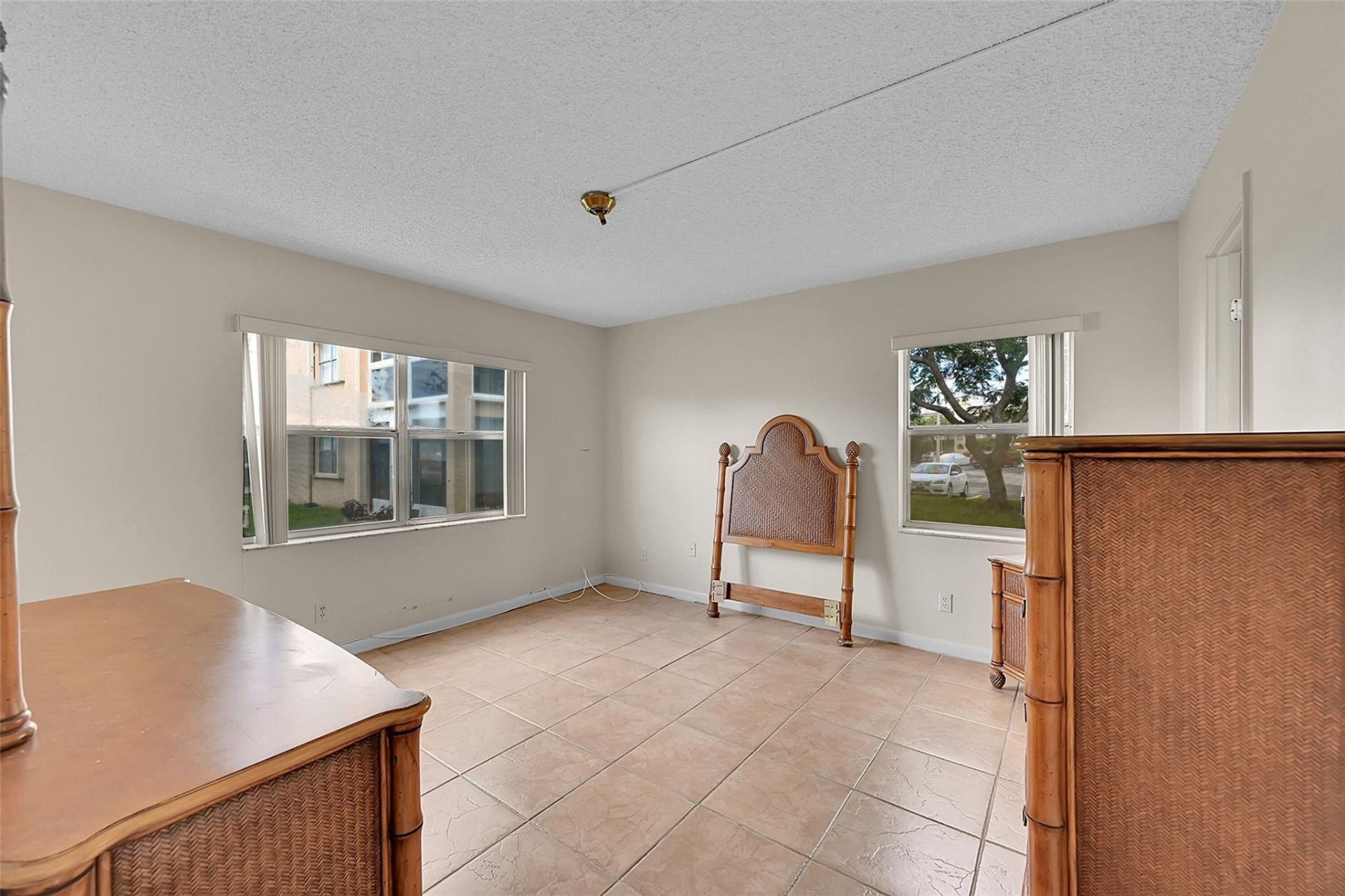 9261 Sunrise Lakes Boulevard, Unit 112, Sunrise, FL 33322 Photo