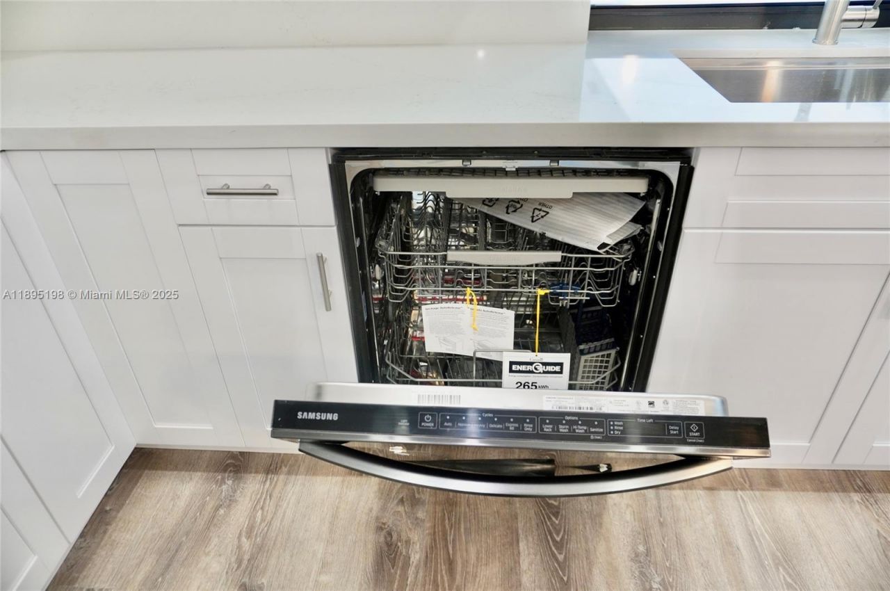 7321 Allen Dr, Hollywood, FL 33024 Photo