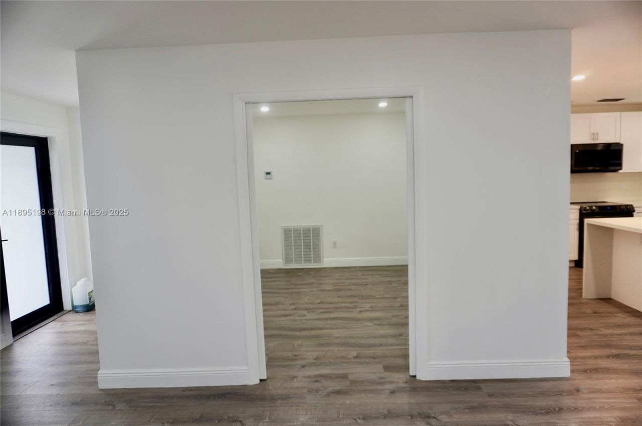 7321 Allen Dr, Hollywood, FL 33024 Photo