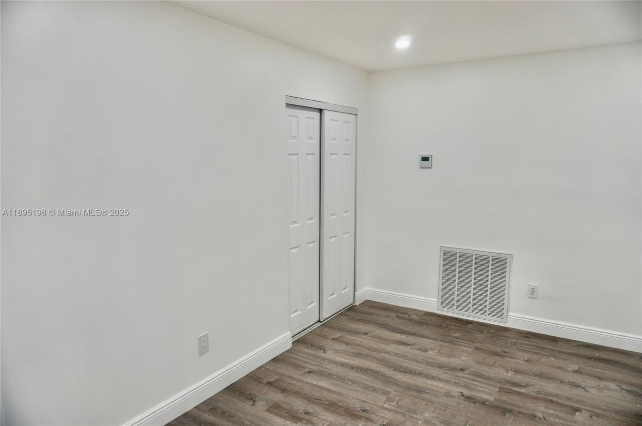 7321 Allen Dr, Hollywood, FL 33024 Photo