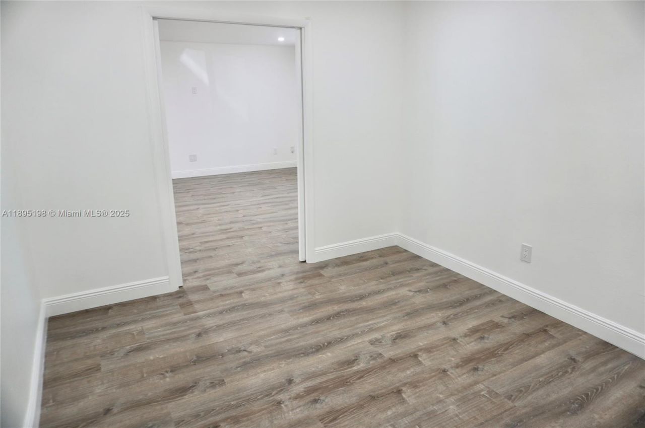 7321 Allen Dr, Hollywood, FL 33024 Photo