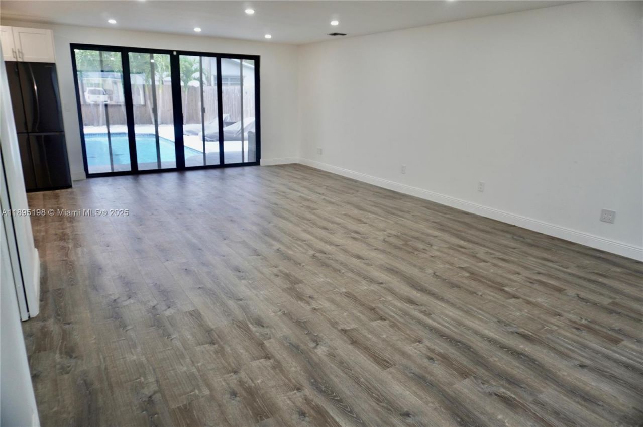 7321 Allen Dr, Hollywood, FL 33024 Photo