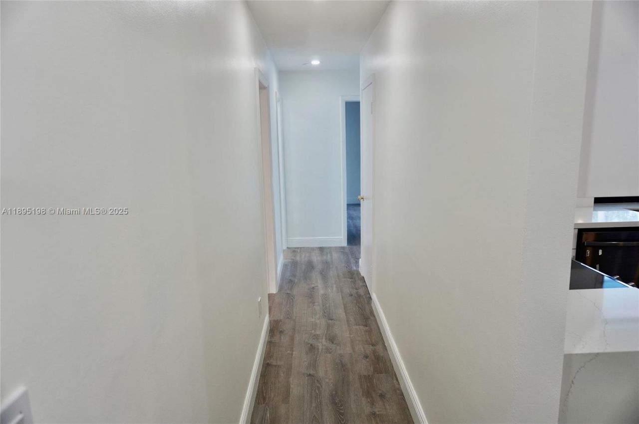 7321 Allen Dr, Hollywood, FL 33024 Photo