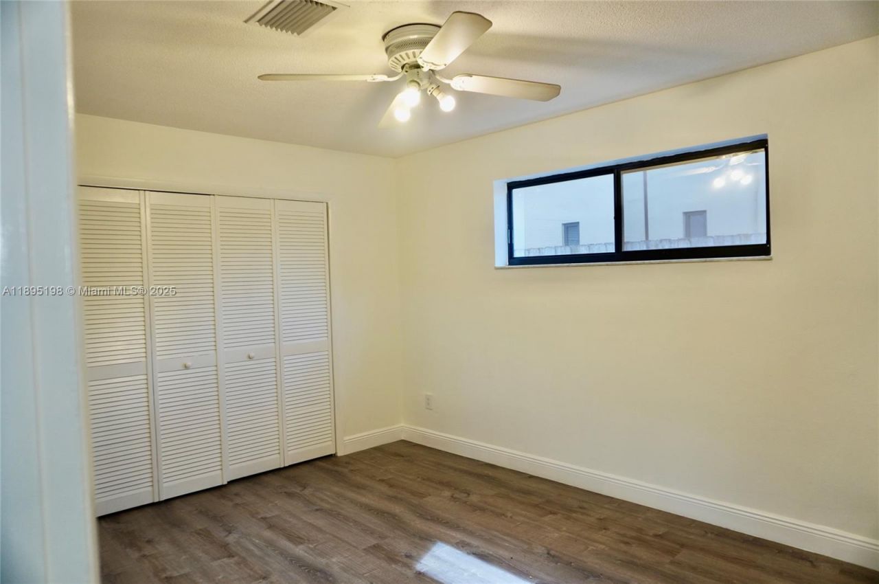 7321 Allen Dr, Hollywood, FL 33024 Photo