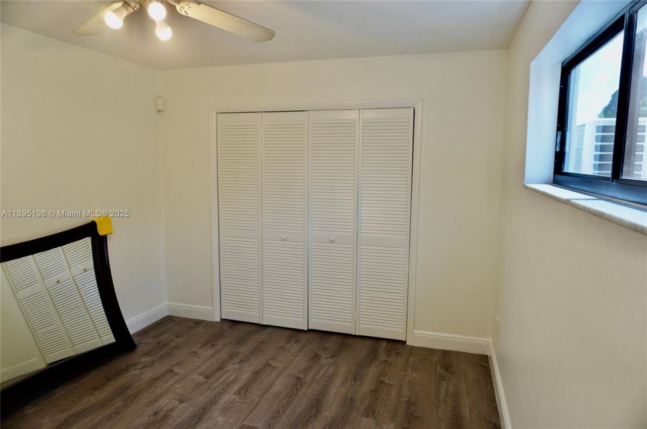 7321 Allen Dr, Hollywood, FL 33024 Photo