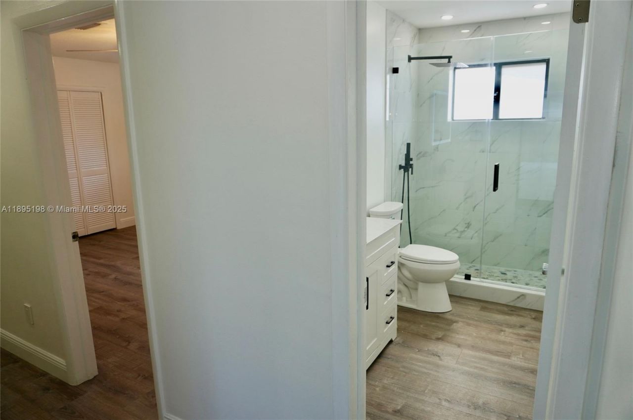 7321 Allen Dr, Hollywood, FL 33024 Photo