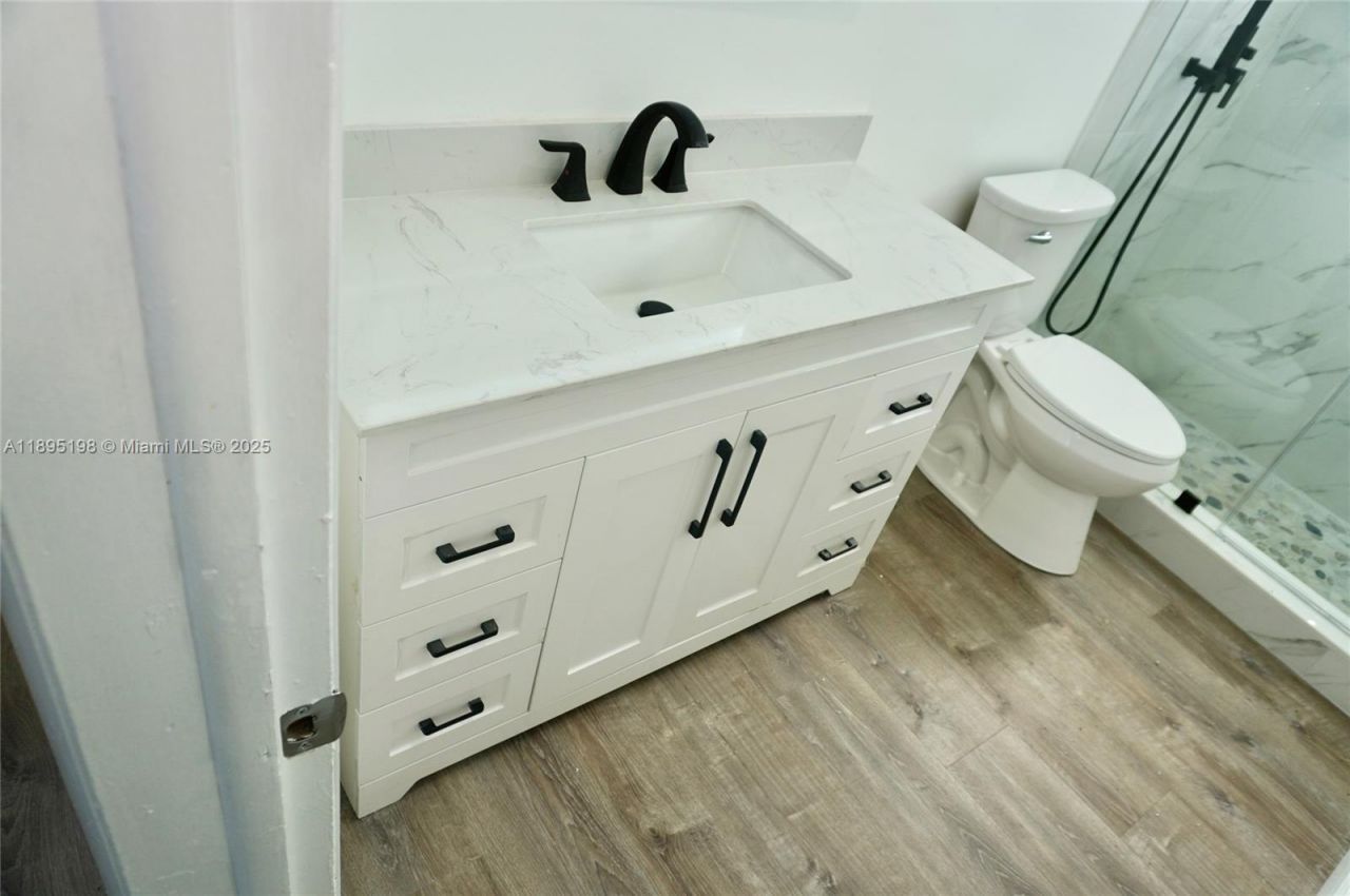 7321 Allen Dr, Hollywood, FL 33024 Photo