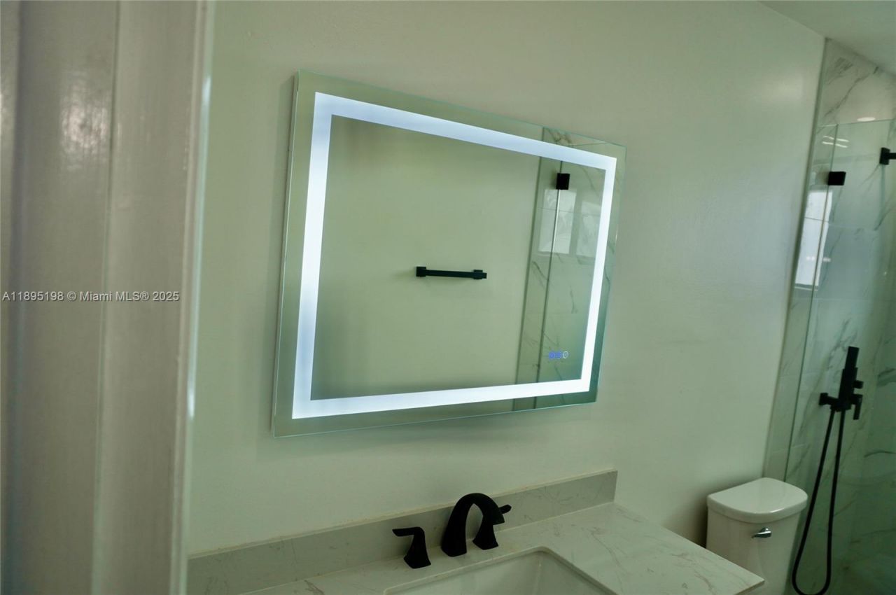 7321 Allen Dr, Hollywood, FL 33024 Photo