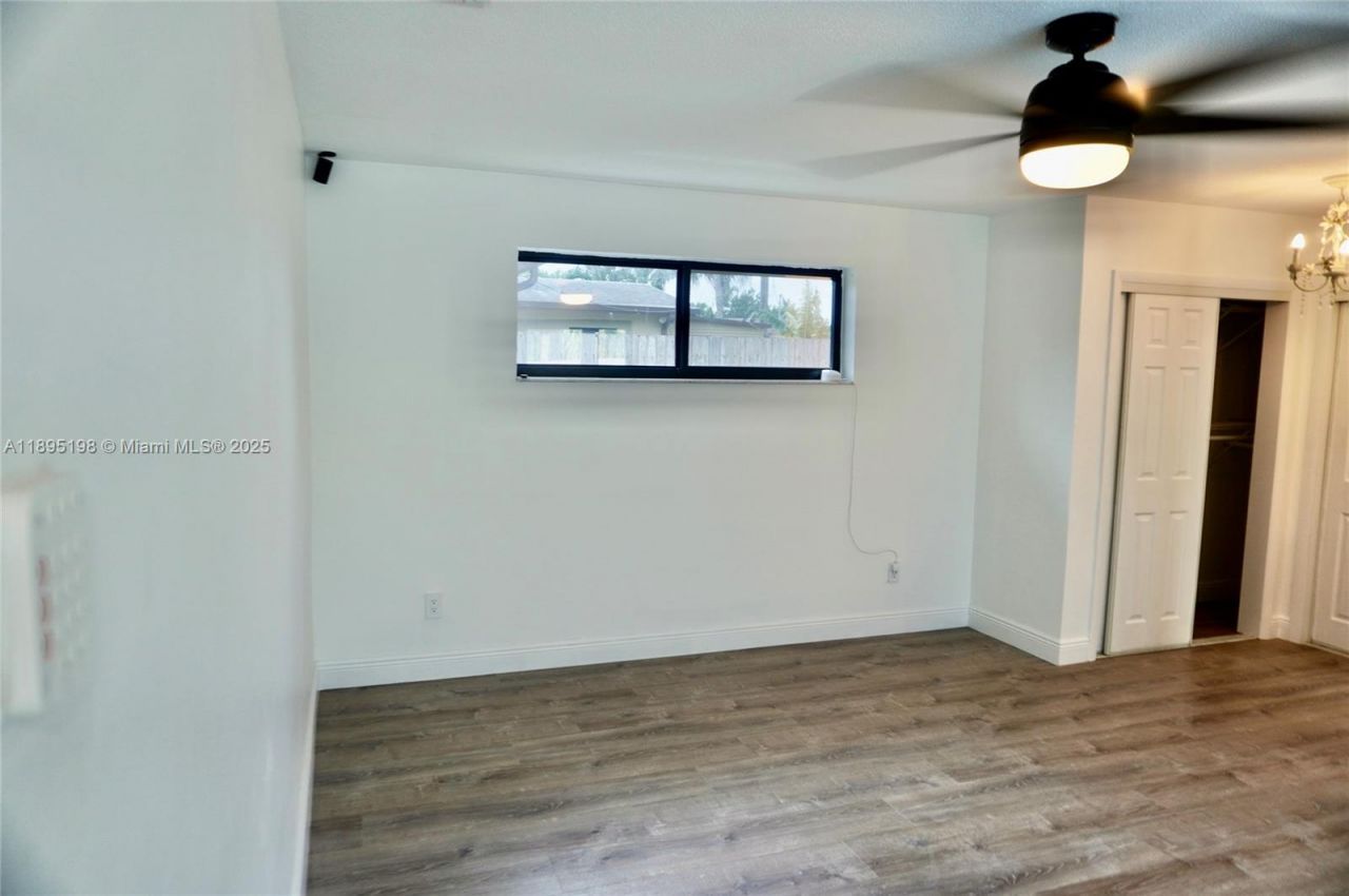 7321 Allen Dr, Hollywood, FL 33024 Photo