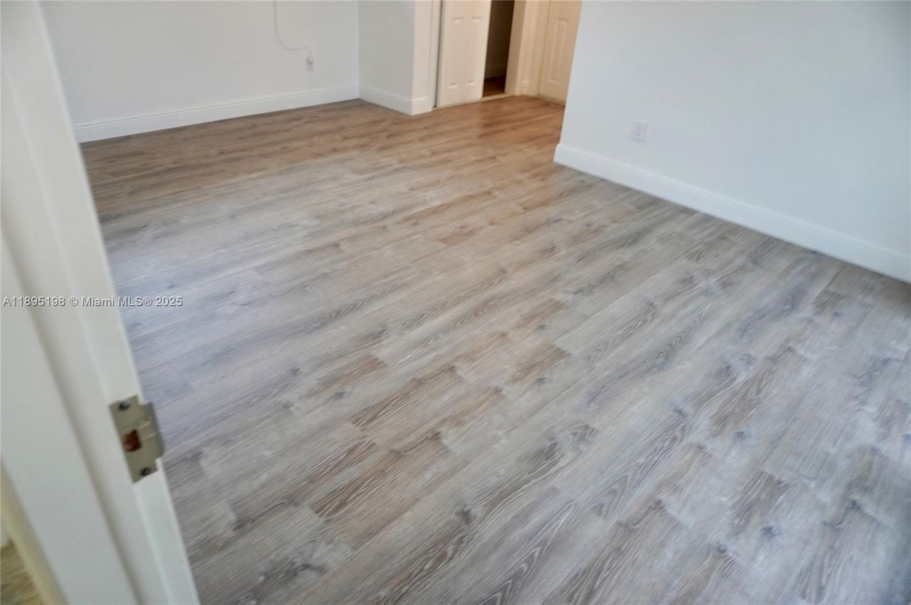 7321 Allen Dr, Hollywood, FL 33024 Photo