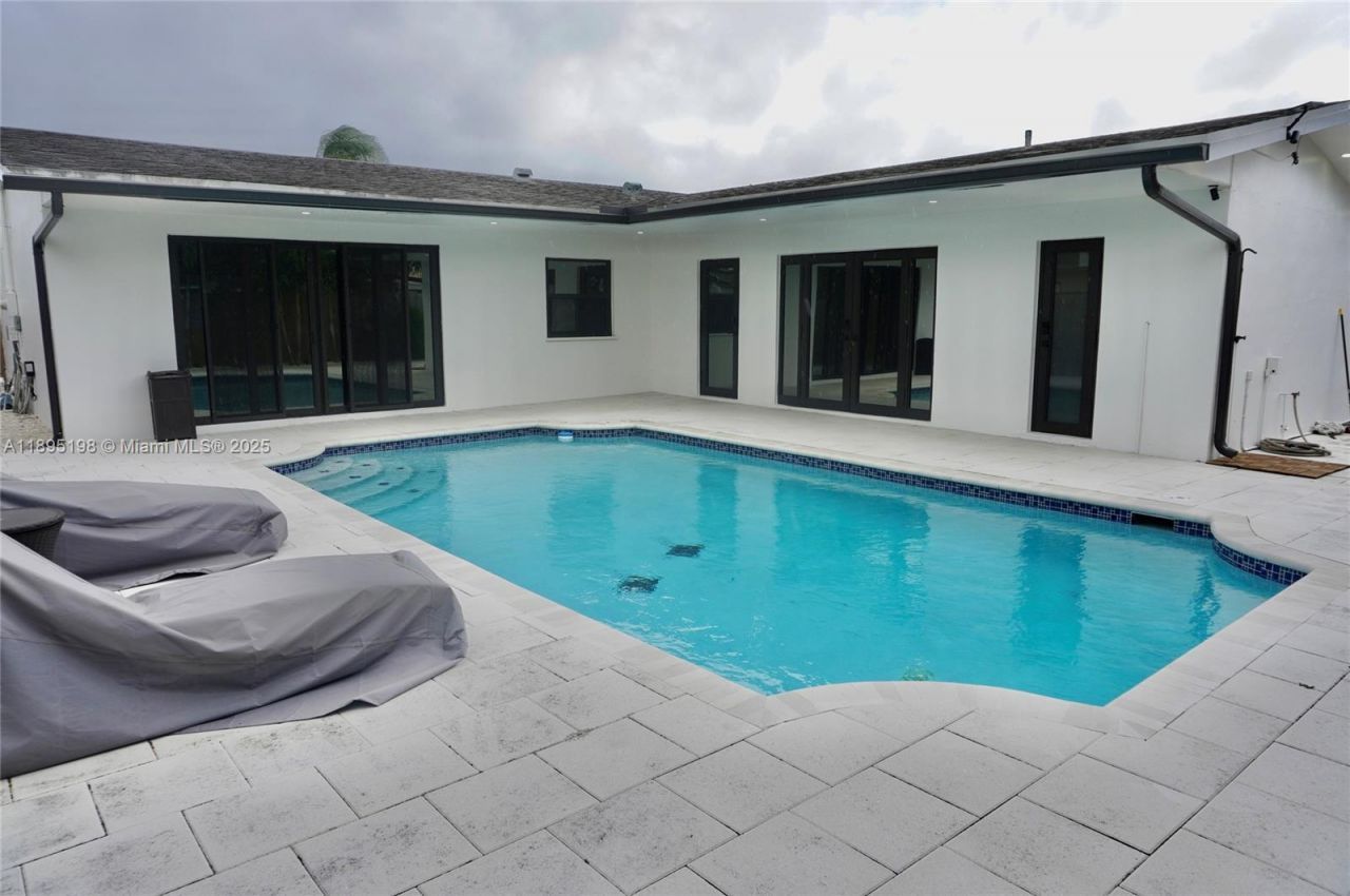 7321 Allen Dr, Hollywood, FL 33024 Photo