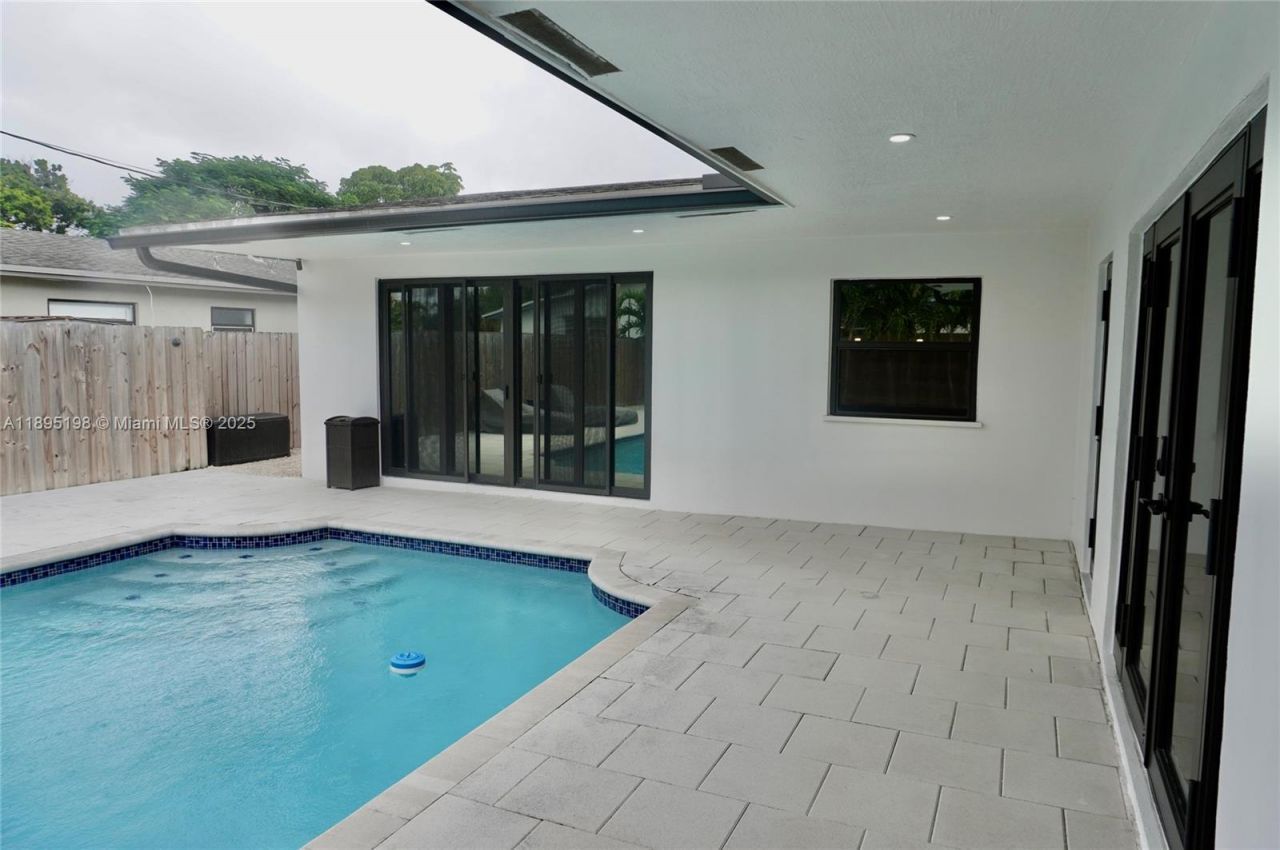 7321 Allen Dr, Hollywood, FL 33024 Photo