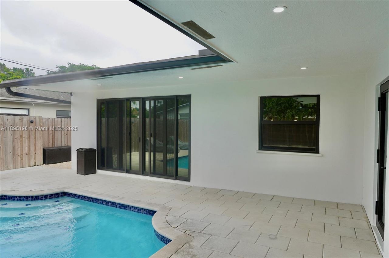 7321 Allen Dr, Hollywood, FL 33024 Photo