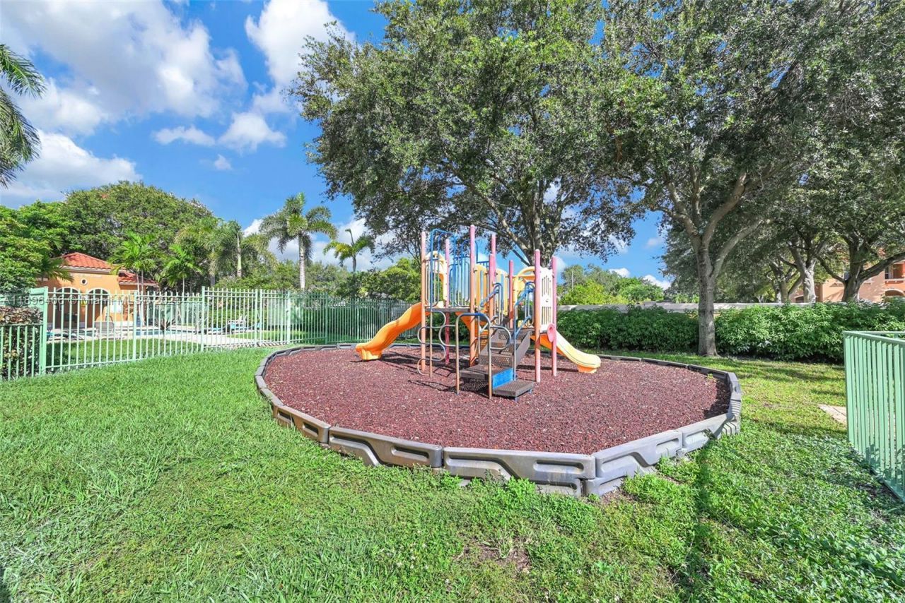 5844 Siena Ln, Hollywood, FL 33021 Photo