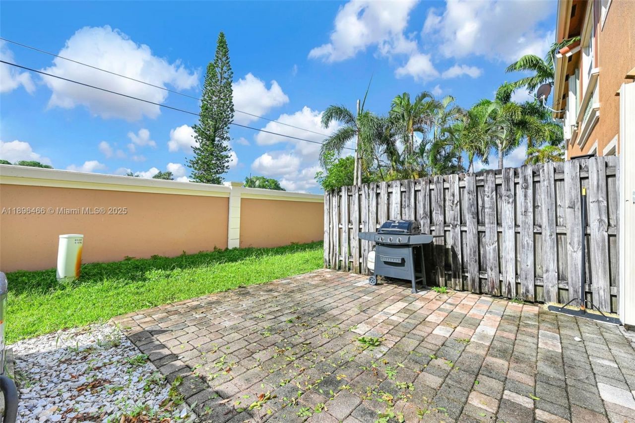 5844 Siena Ln, Hollywood, FL 33021 Photo