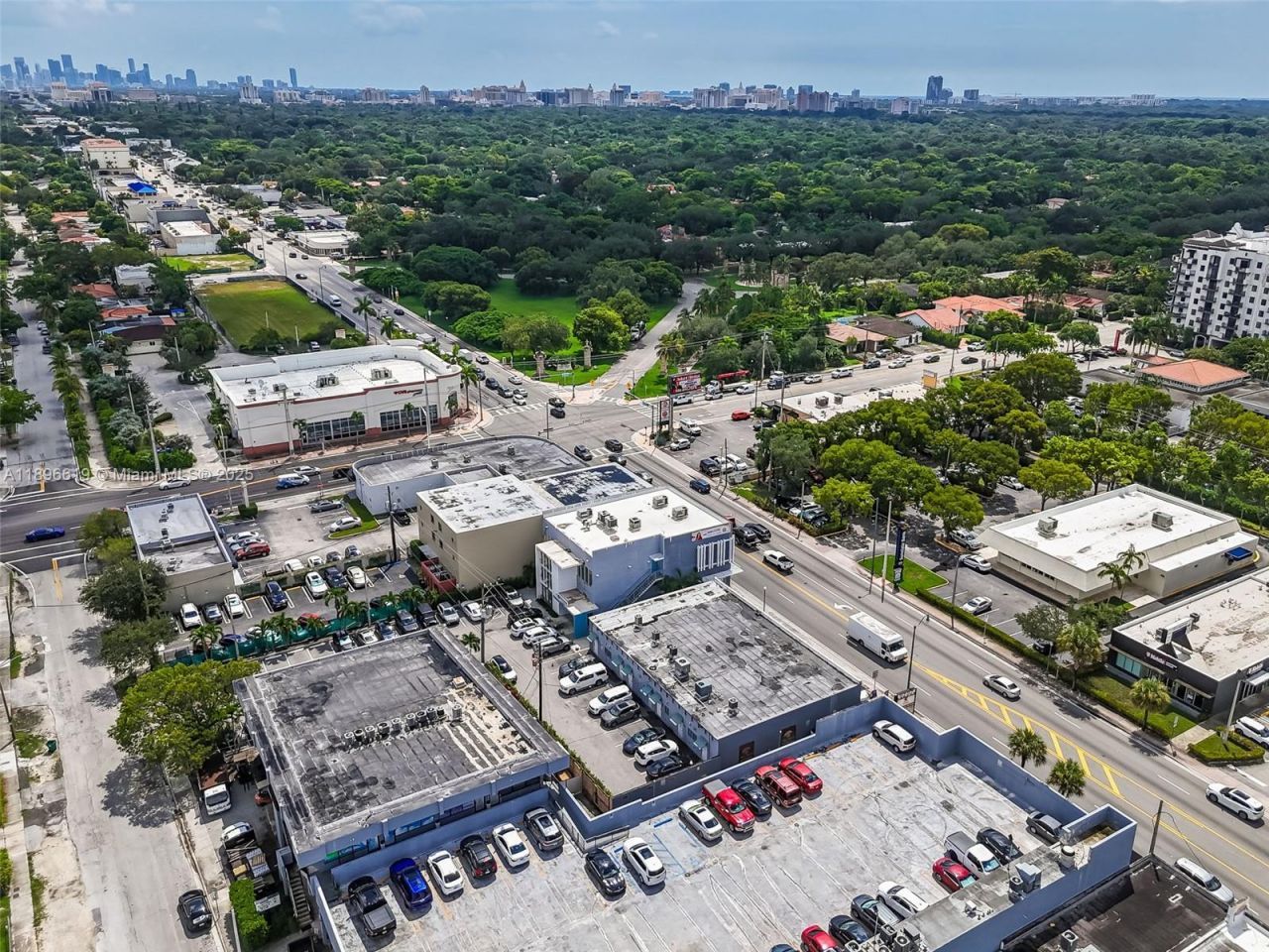 5737 SW 8th St, Miami, FL 33144 Photo