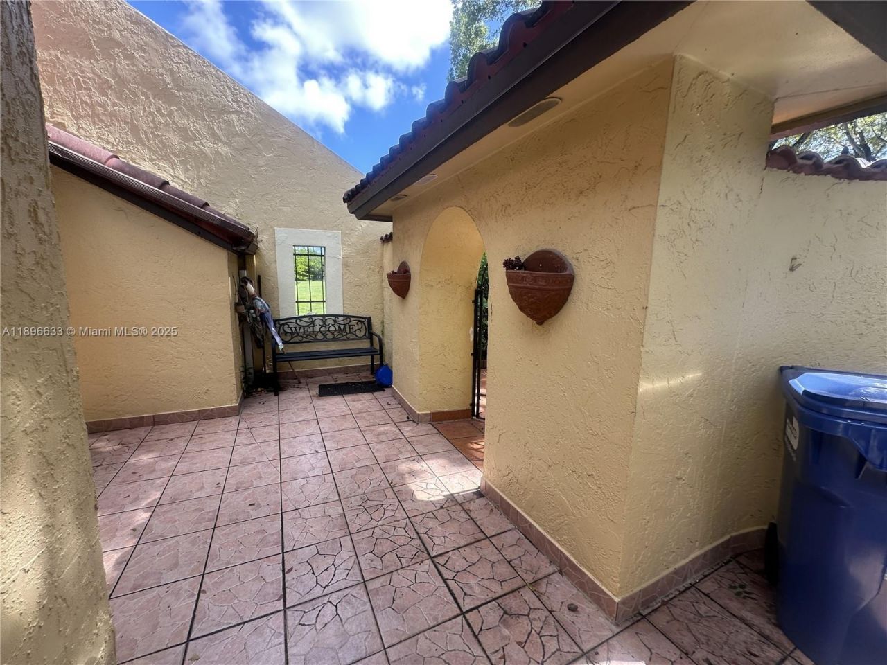 3730 NW Alcantara Ave, Unit 69-F, Doral, FL 33178 Photo