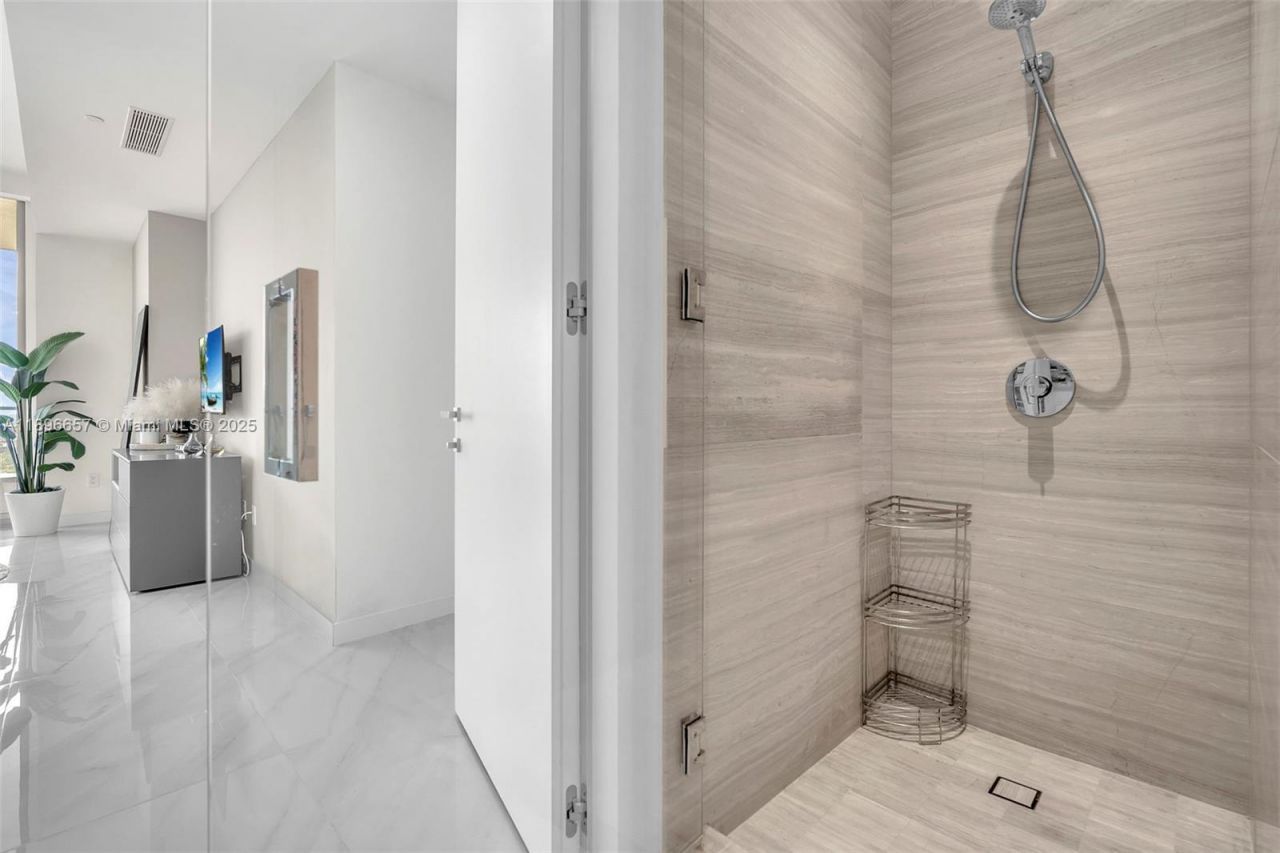 18975 Collins Ave, Unit 3503, Sunny Isles Beach, FL 33160 Photo