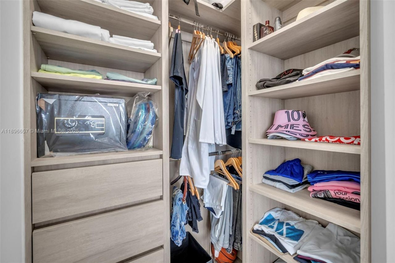 18975 Collins Ave, Unit 3503, Sunny Isles Beach, FL 33160 Photo