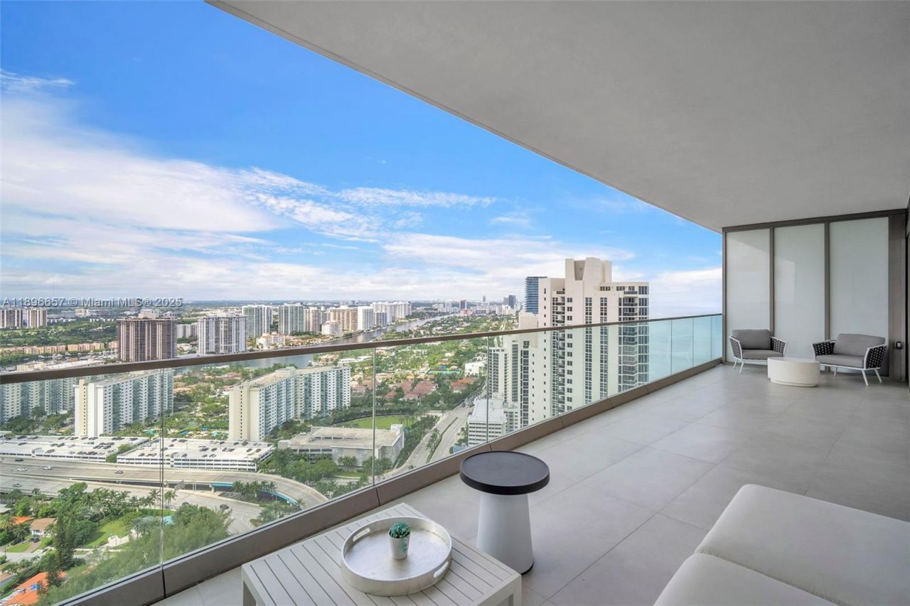 18975 Collins Ave, Unit 3503, Sunny Isles Beach, FL 33160 Photo