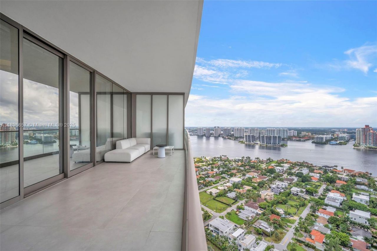 18975 Collins Ave, Unit 3503, Sunny Isles Beach, FL 33160 Photo