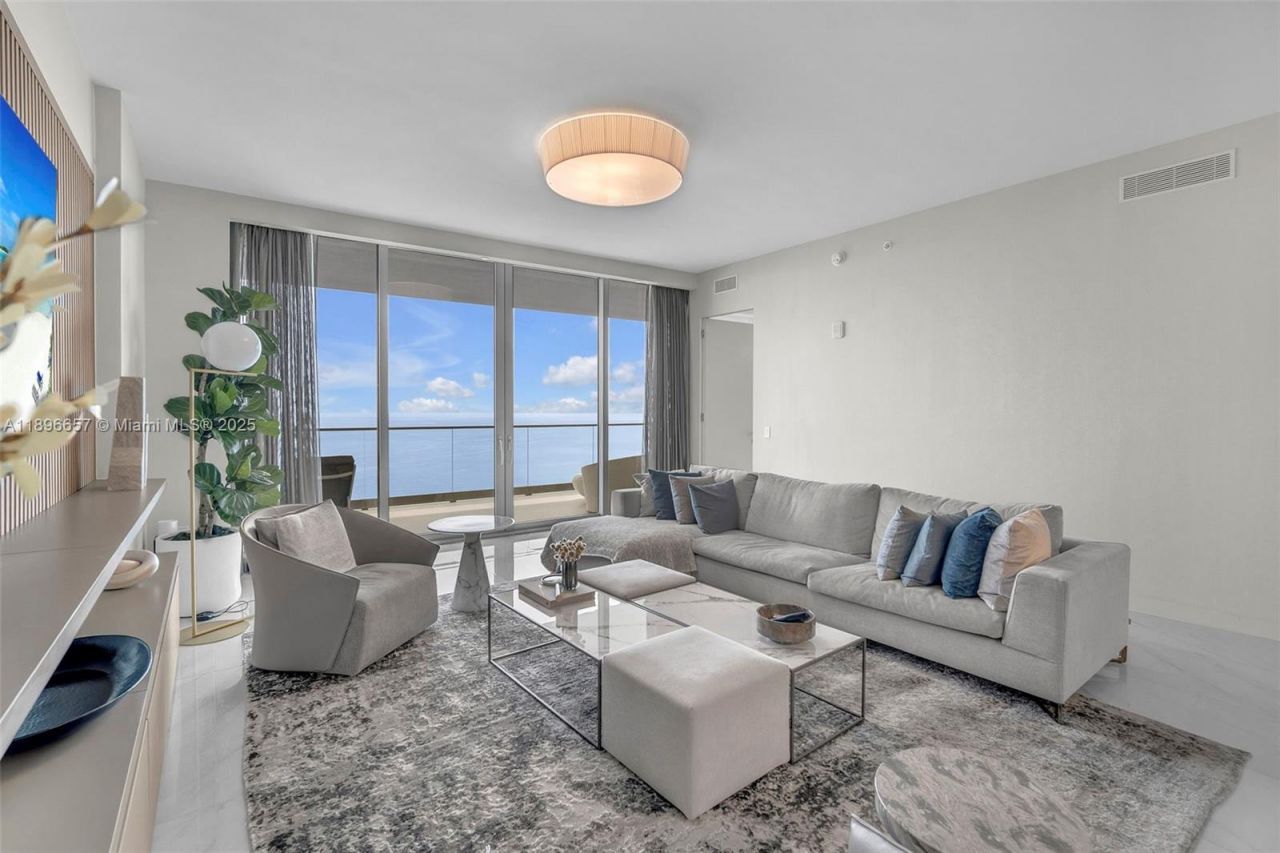18975 Collins Ave, Unit 3503, Sunny Isles Beach, FL 33160 Photo